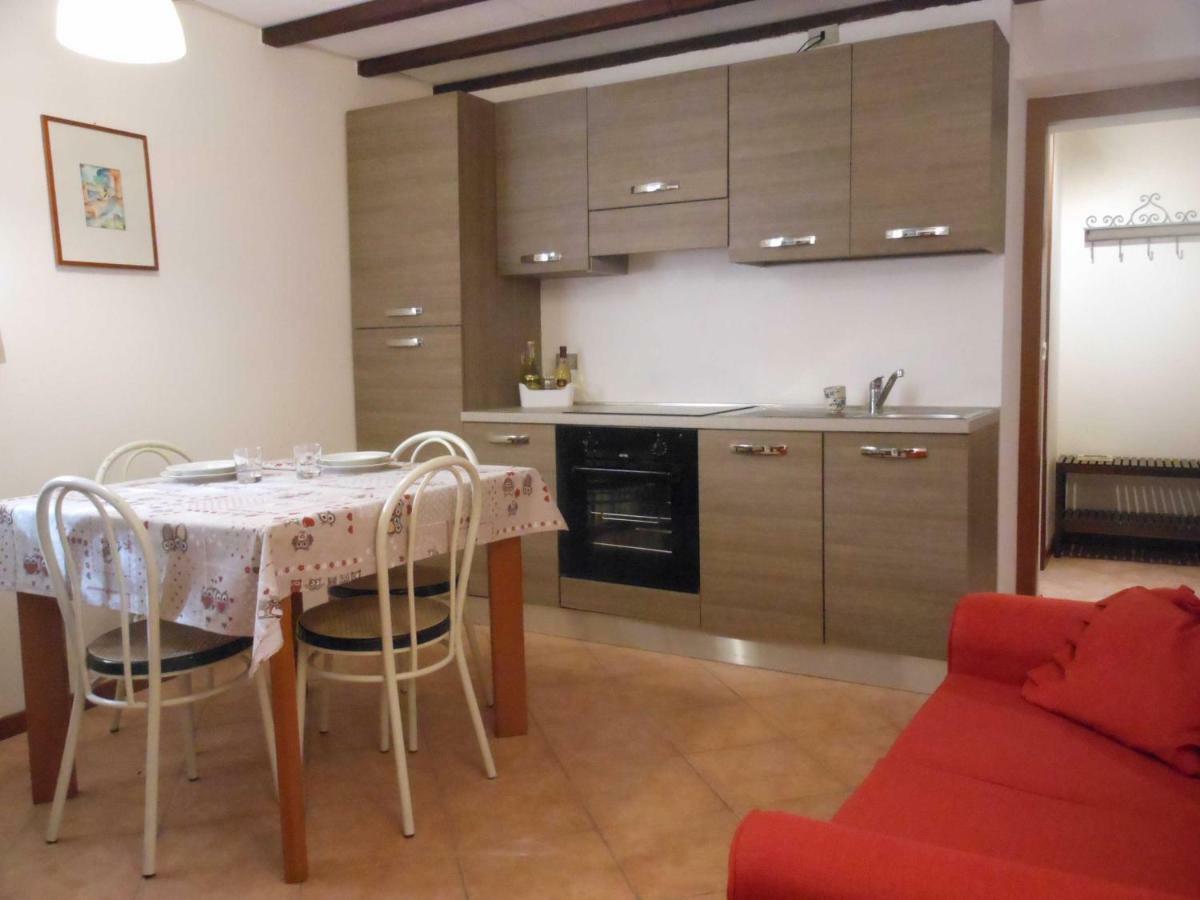 Il Vecchio Cortile Apartamento Mandello del Lario Exterior foto